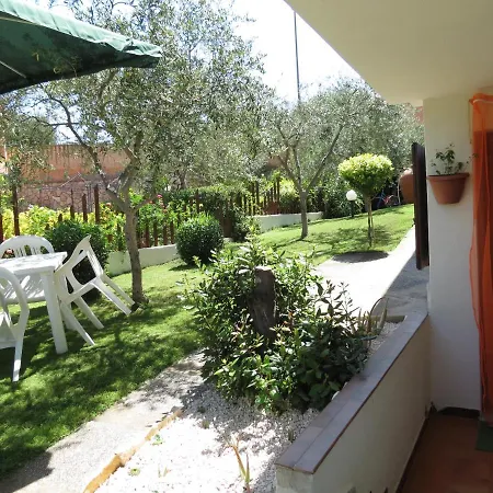 Prázdninový dům Pochi Passi Dal Mare. Piano Terra E Veranda Sul Giardino